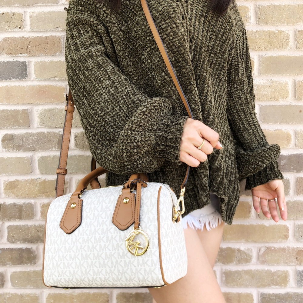 Gaby’sBags👜💕-Michael Kors SM Satchel Vanilla MK - Picture 2 of 8